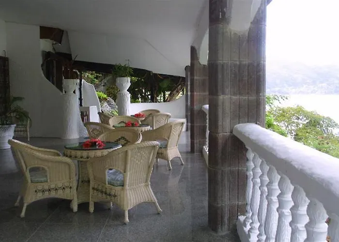 Lazare Picault Hotel