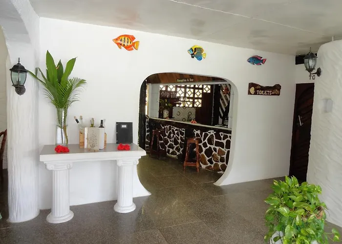 Lazare Picault Hotel 2*