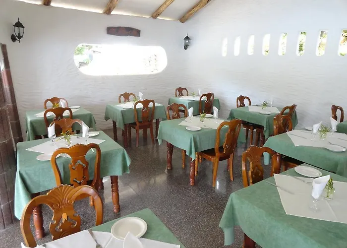 Hotel Lazare Picault