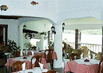 Hotel Lazare Picault 2*