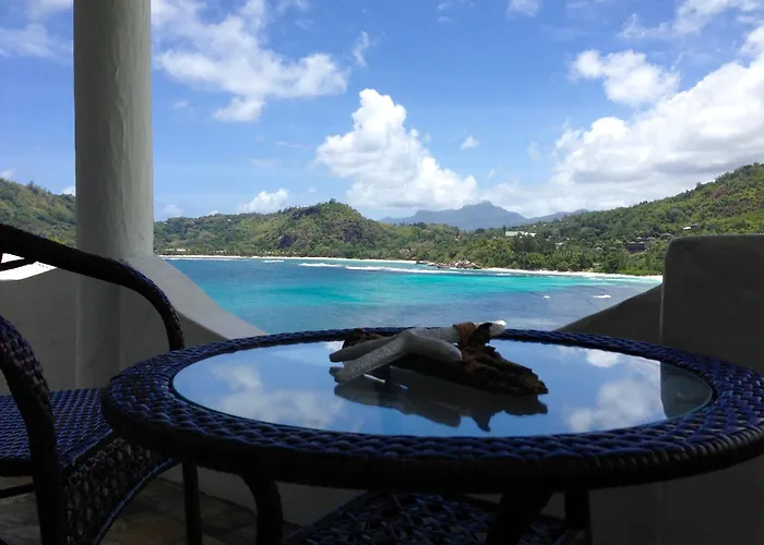 Hotel Lazare Picault